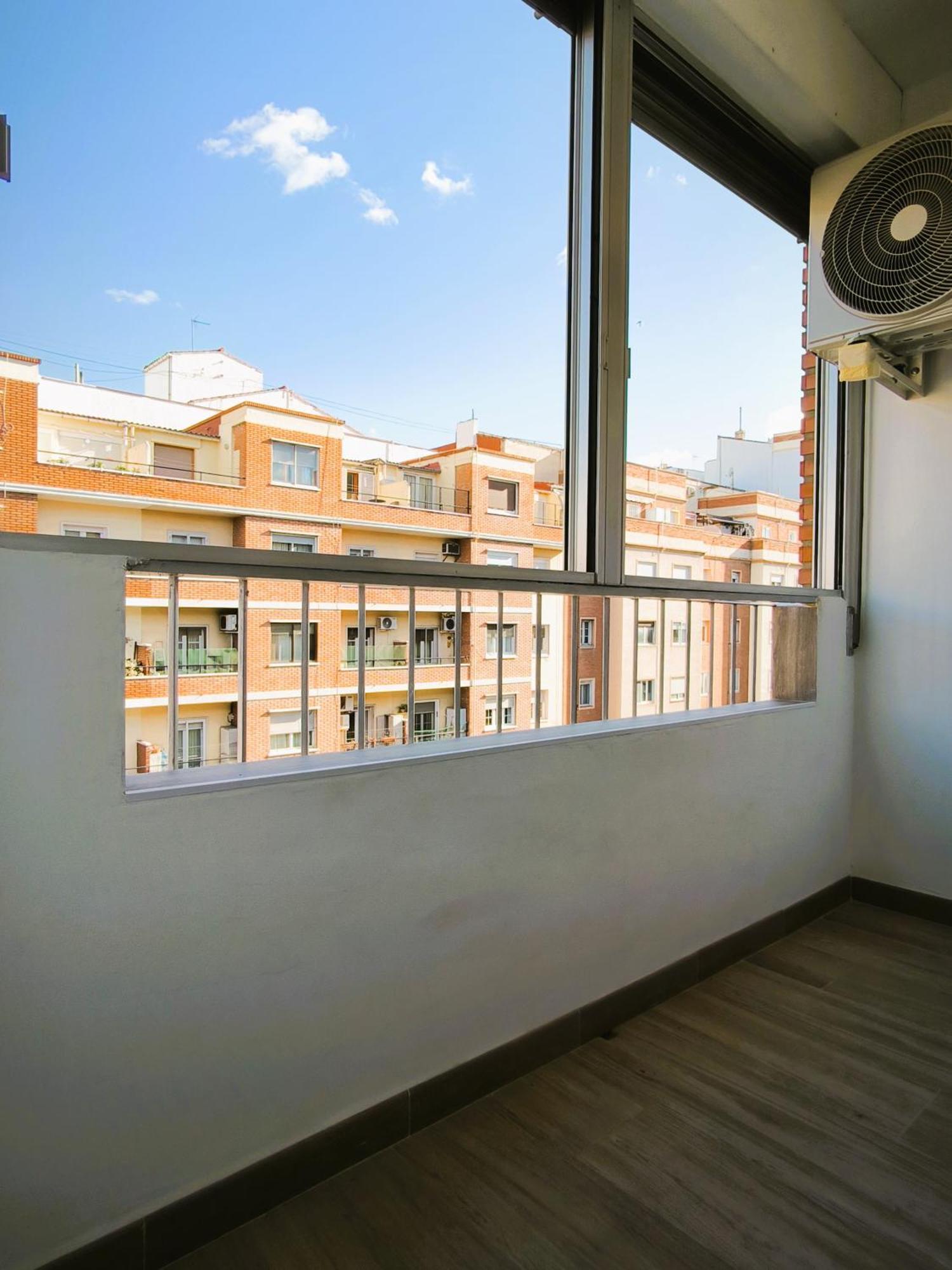Las Torres Del Centro By Alogest - Parking Opcional Zaragoza Exterior photo